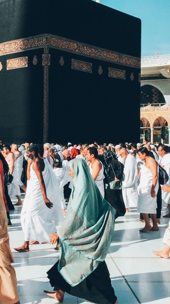 Photo of a woman by Ruqaih Ibrahim